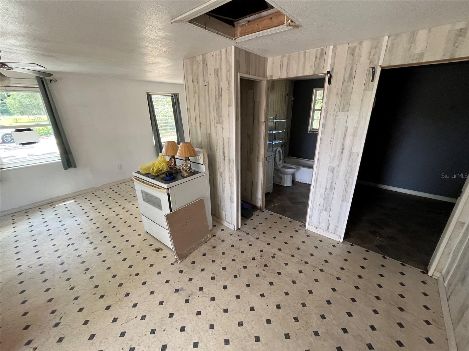 Image 16 of 16 For 654 2nd Street