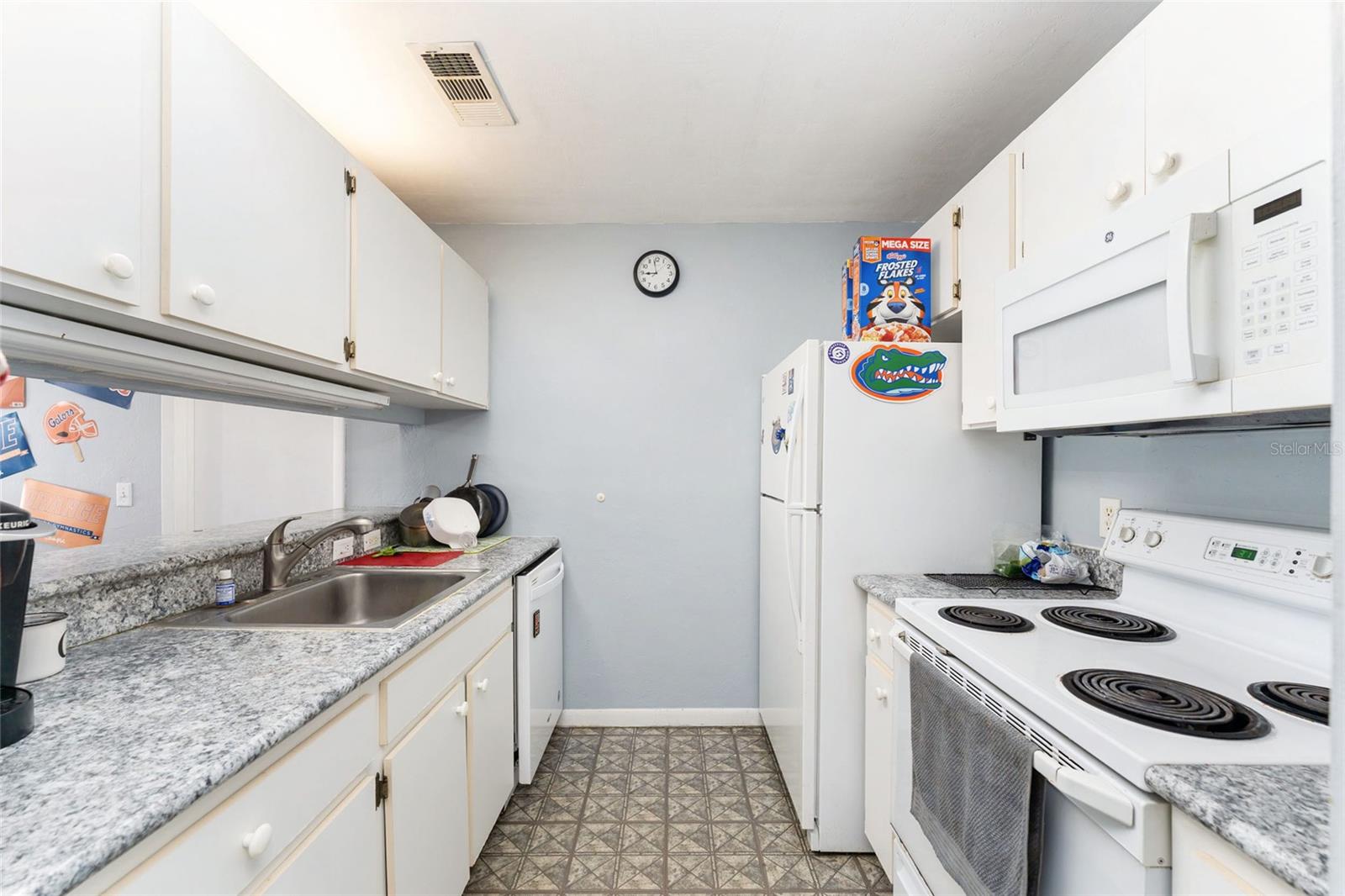 Image 20 of 42 For 3800 20th Avenue 210