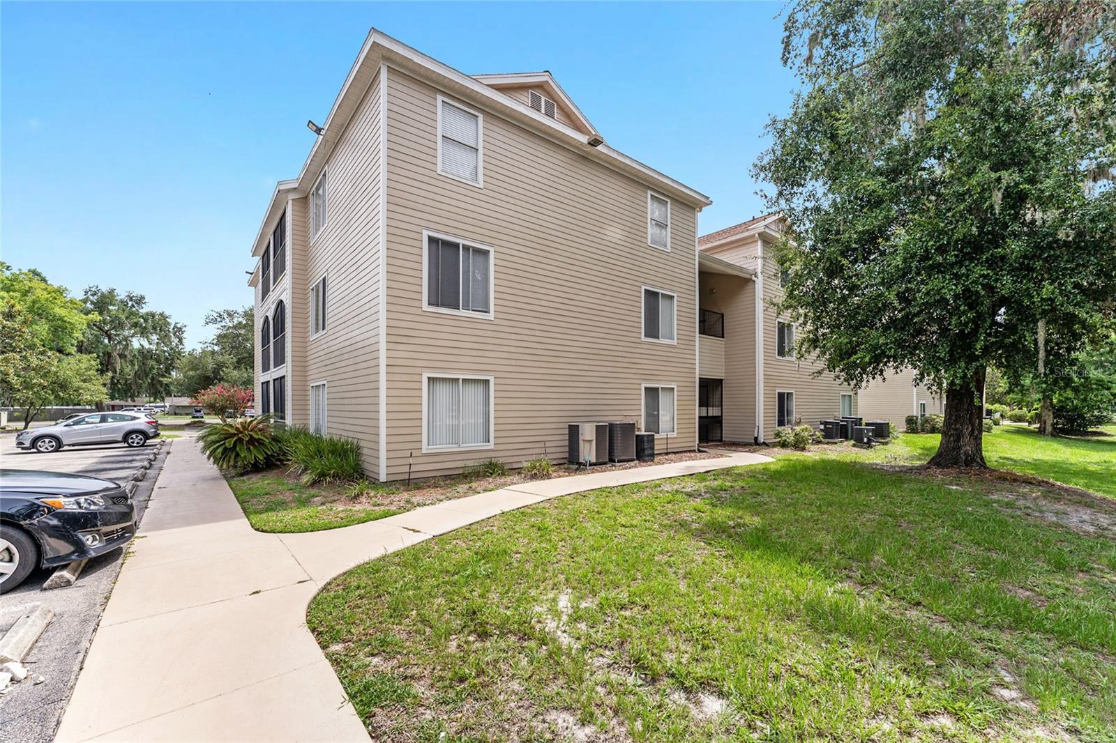 Image 4 of 42 For 3800 20th Avenue 210