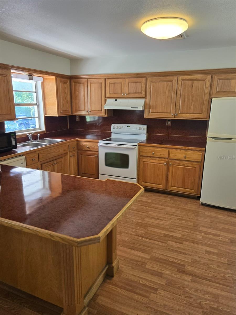 Image 16 of 33 For 18566 242nd Street