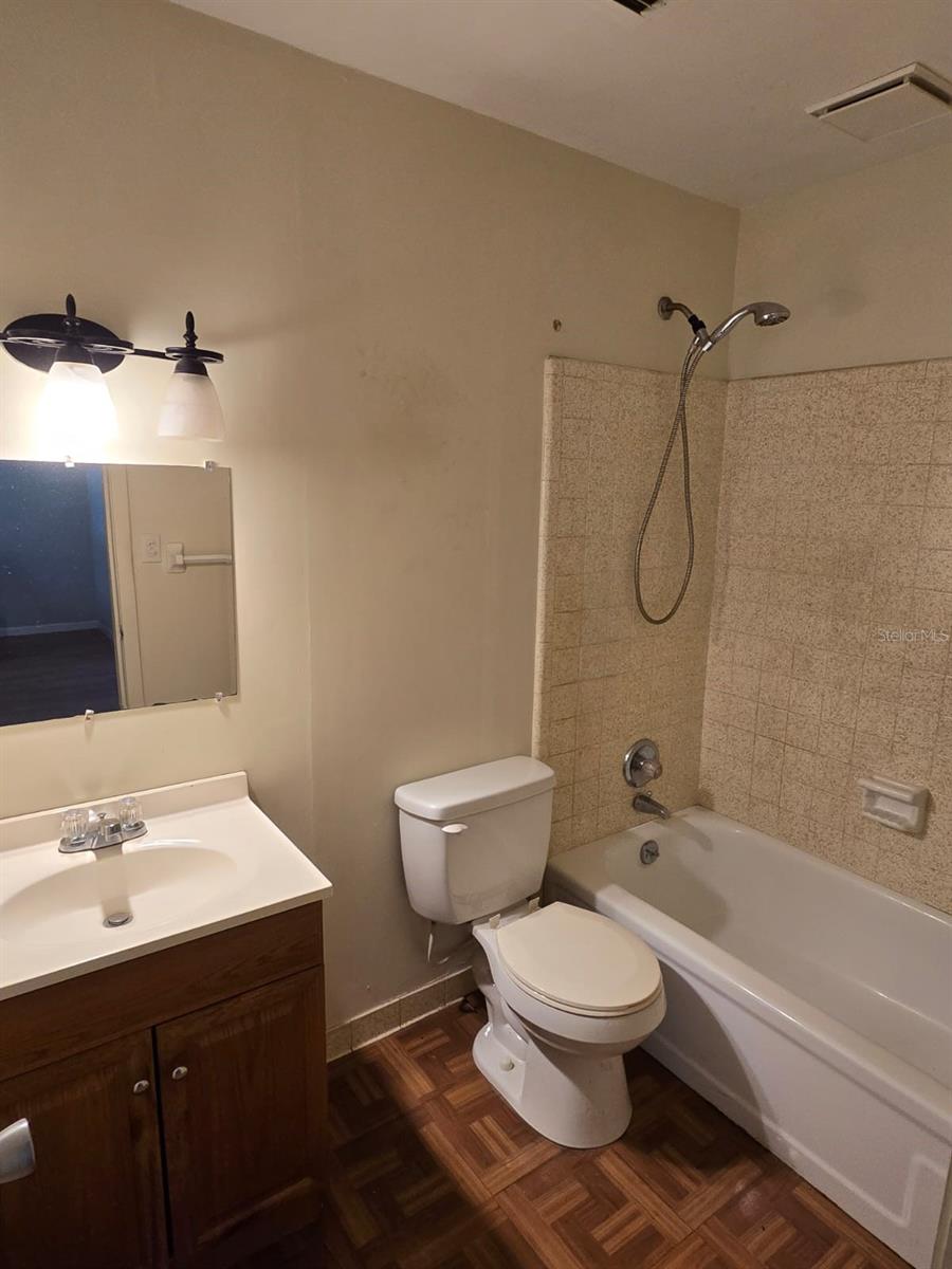 Image 22 of 33 For 18566 242nd Street