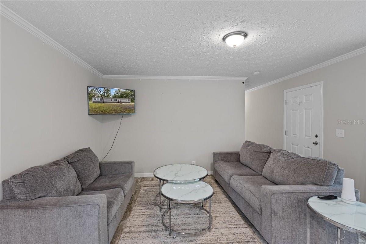 Image 2 of 29 For 7591 144 Street