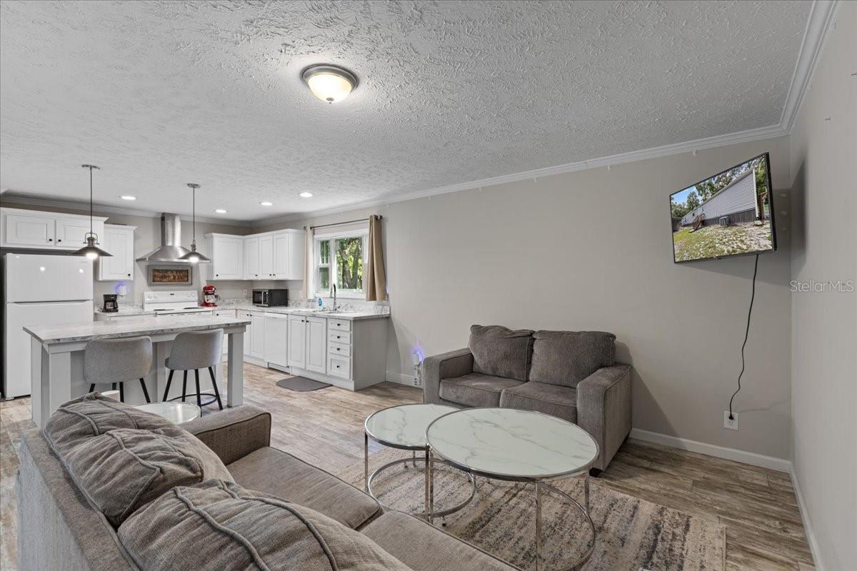 Image 4 of 29 For 7591 144 Street