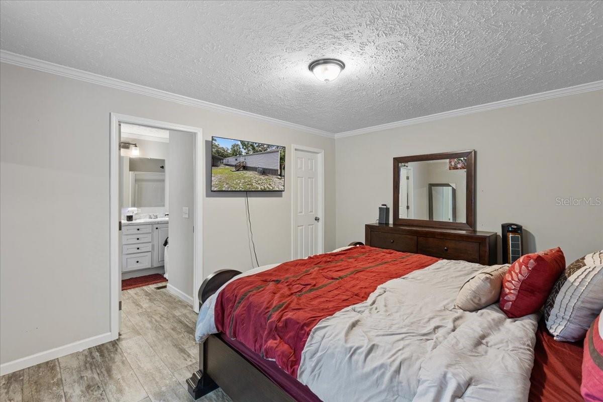 Image 9 of 29 For 7591 144 Street