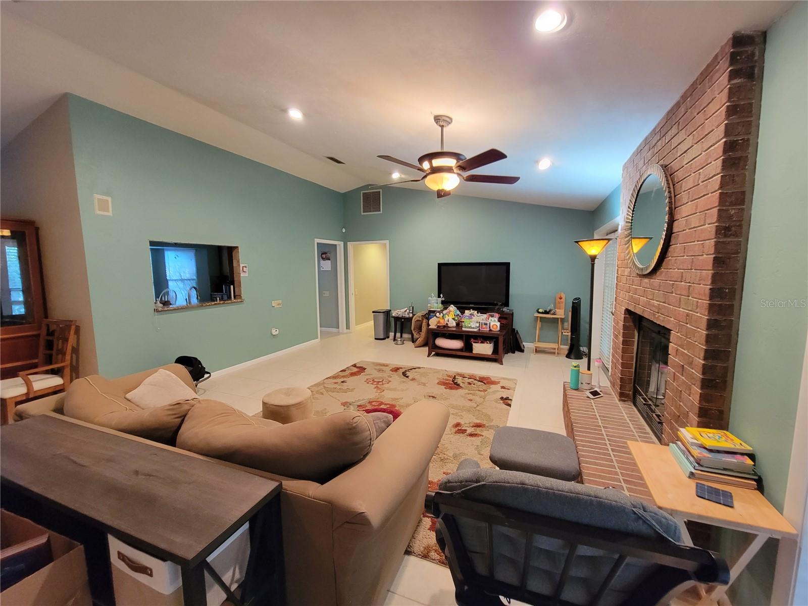 Image 5 of 23 For 2015 38th Drive