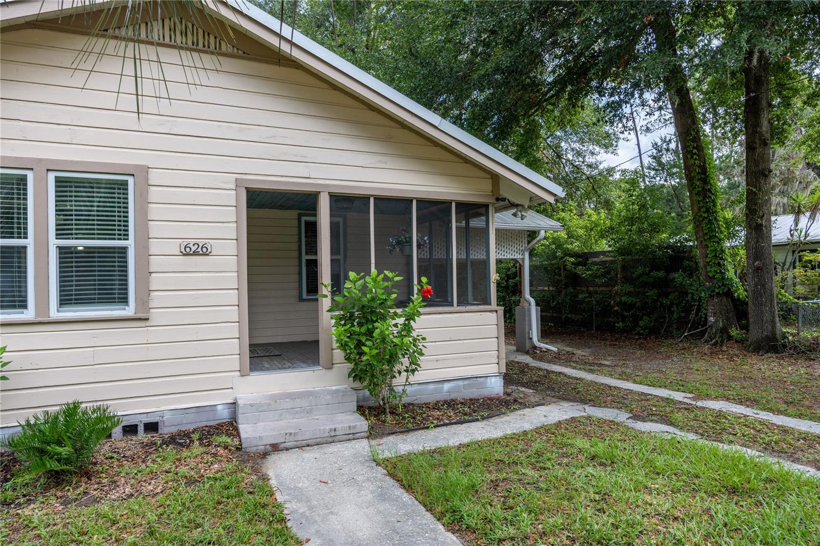Image 4 of 42 For 626 33rd Avenue
