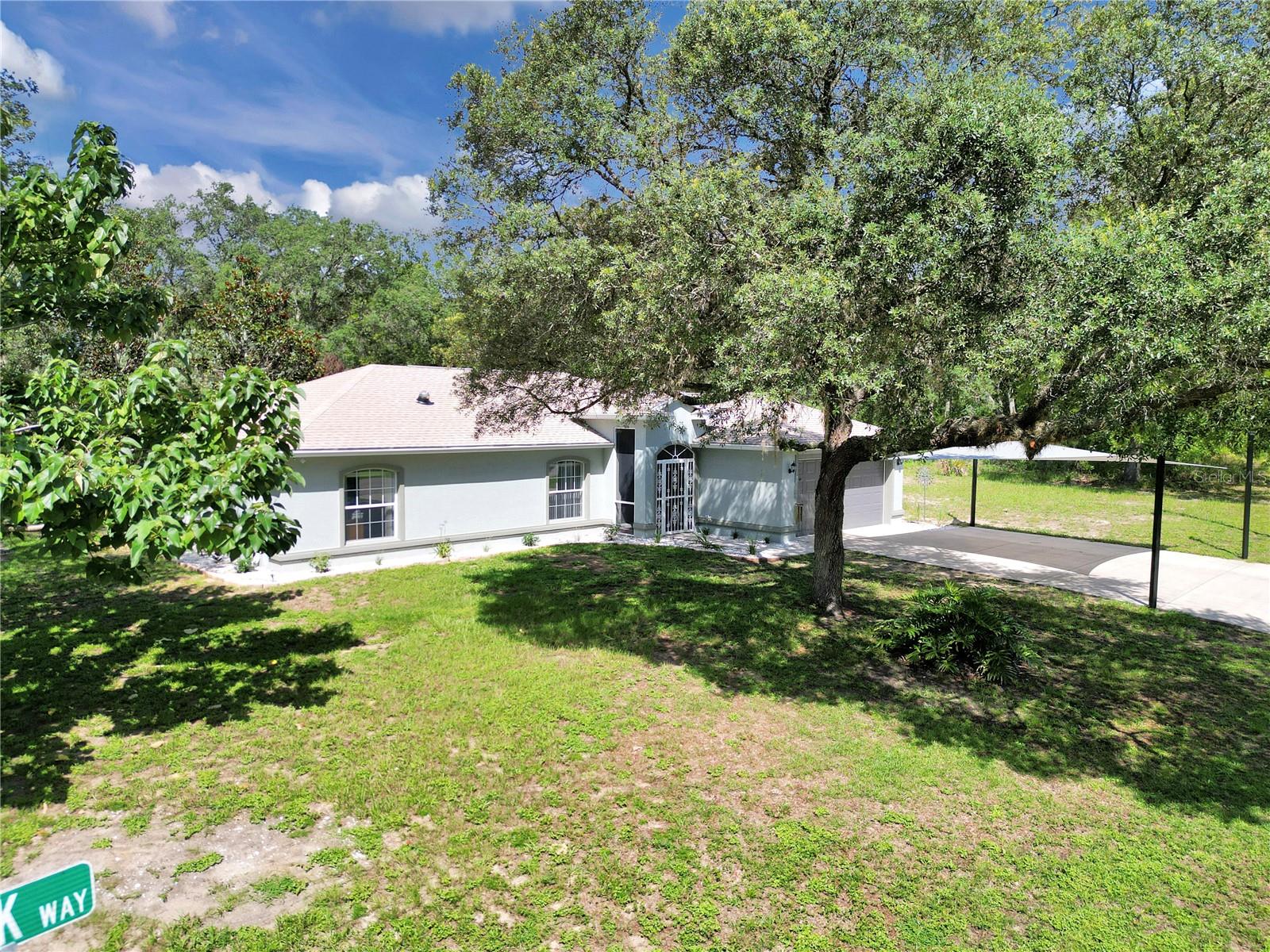 Listing photo id 10 for 8198 Brook Way