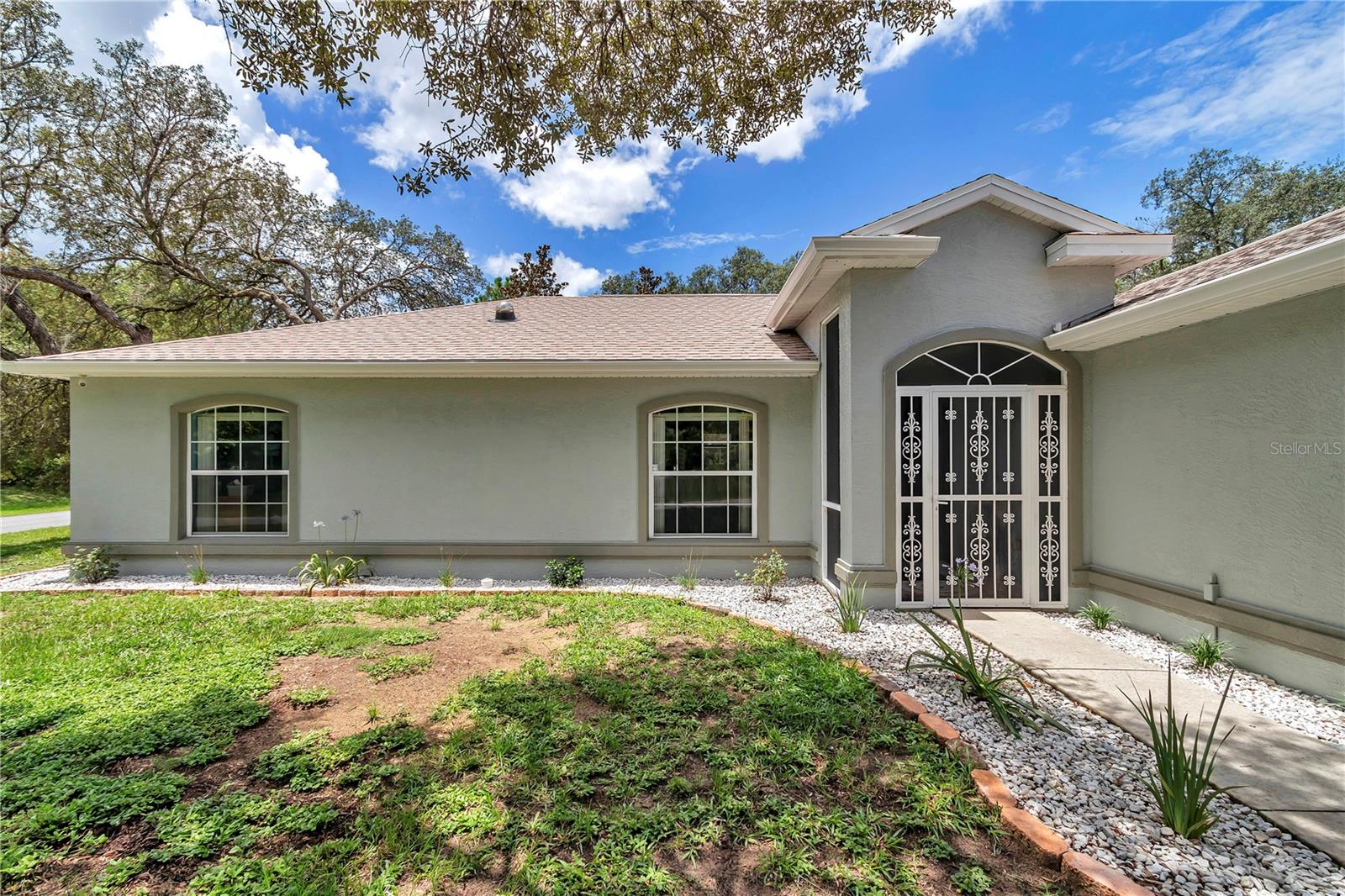 Listing photo id 14 for 8198 Brook Way