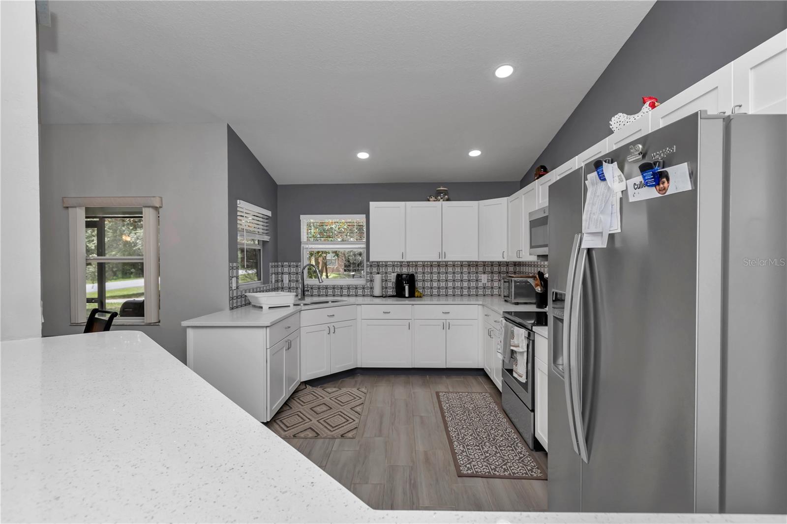 Listing photo id 26 for 8198 Brook Way