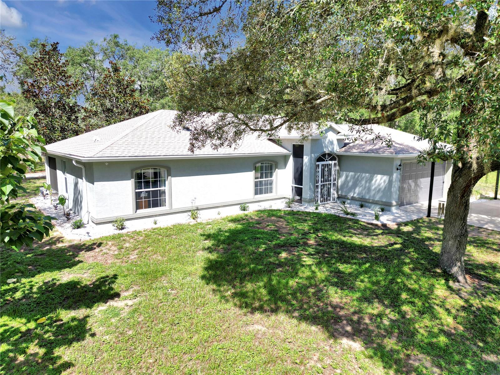 Listing photo id 1 for 8198 Brook Way