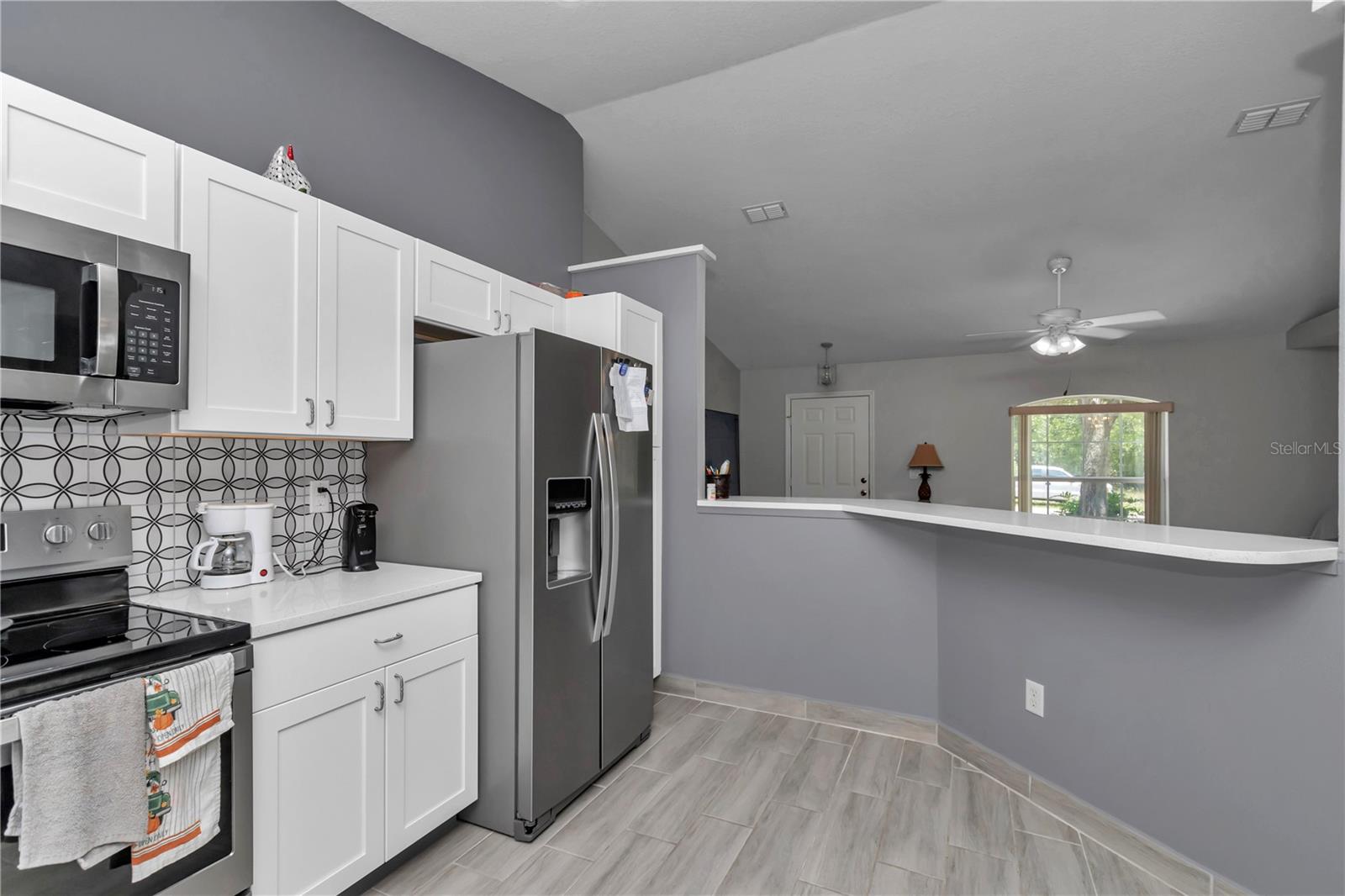 Listing photo id 31 for 8198 Brook Way