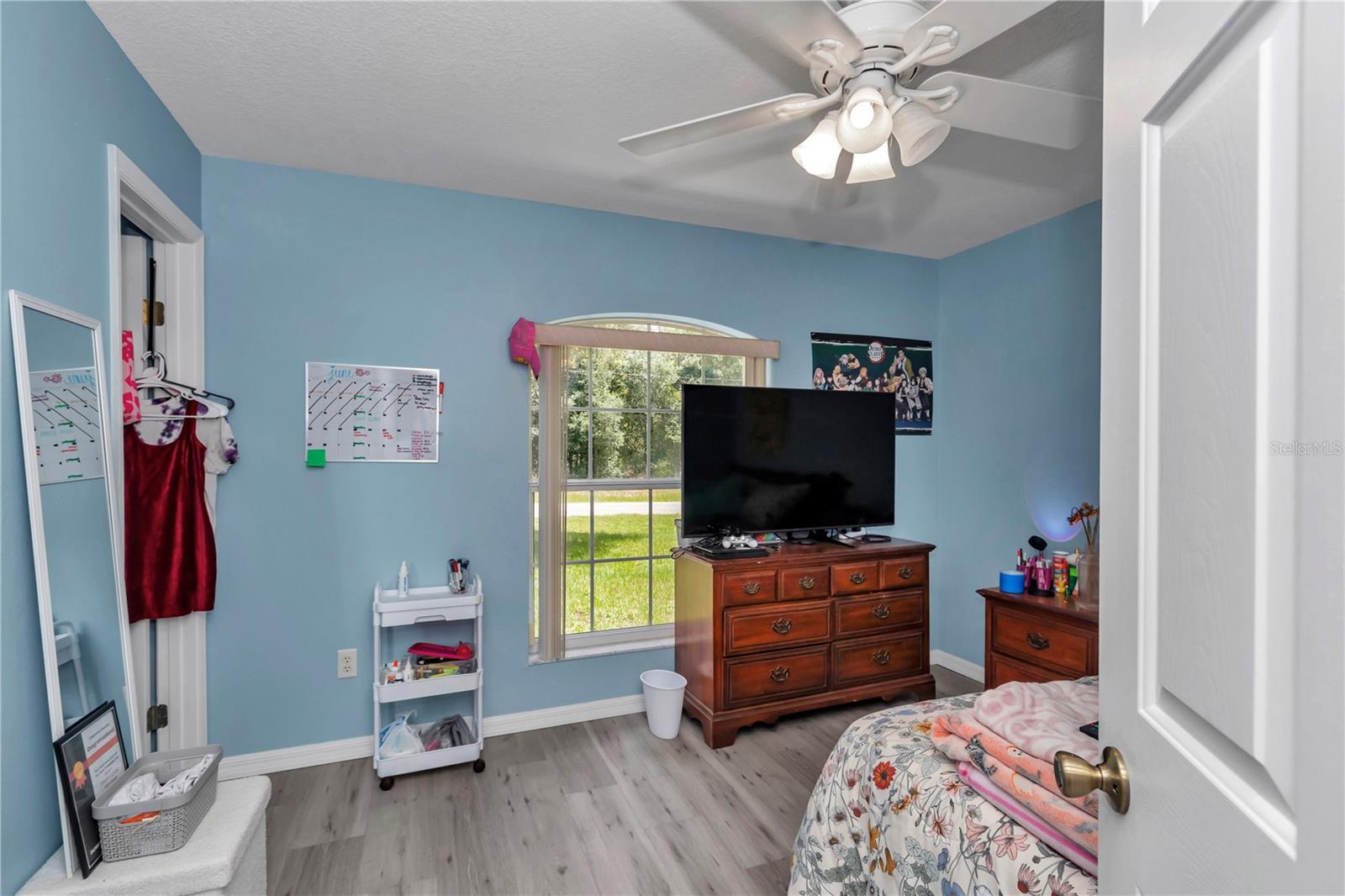 Listing photo id 39 for 8198 Brook Way