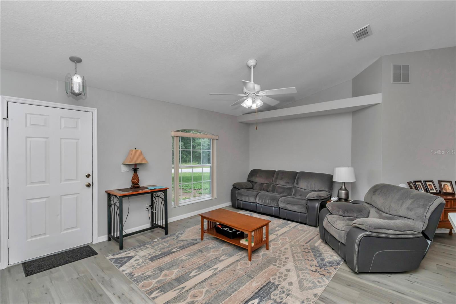 Listing photo id 49 for 8198 Brook Way