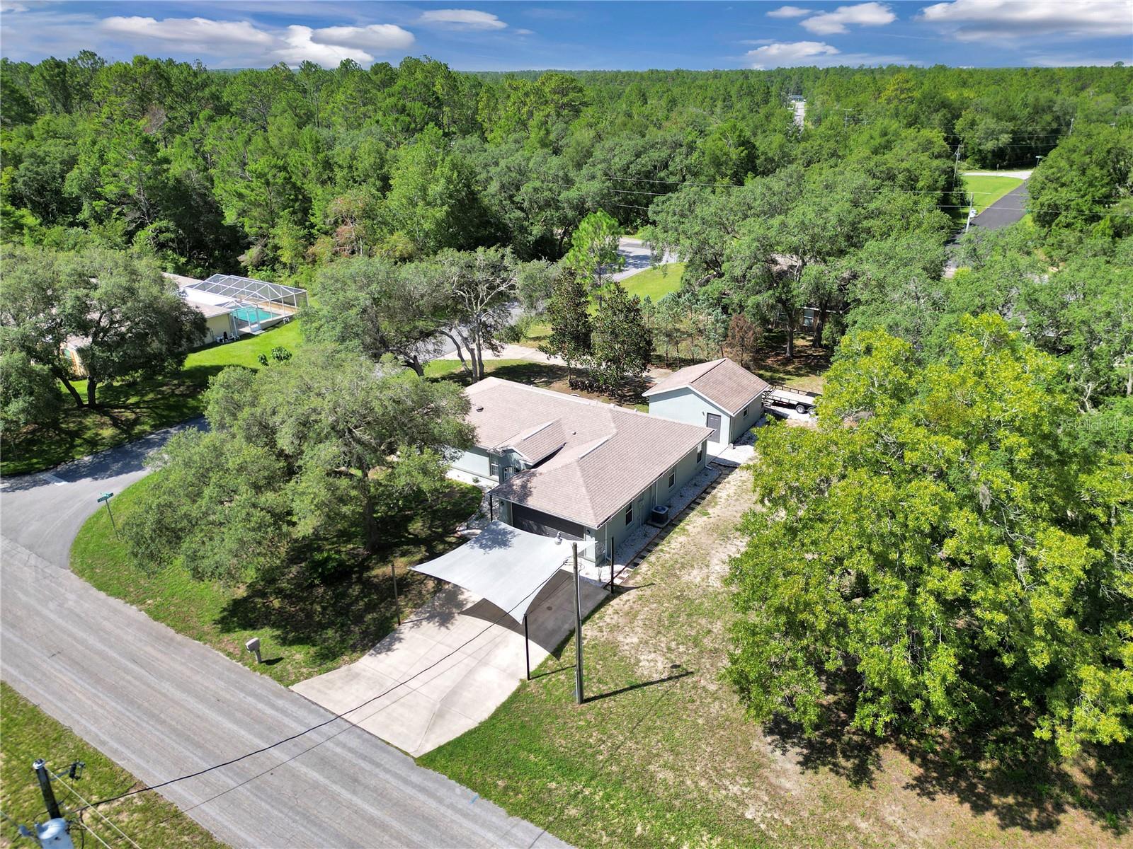 Listing photo id 4 for 8198 Brook Way