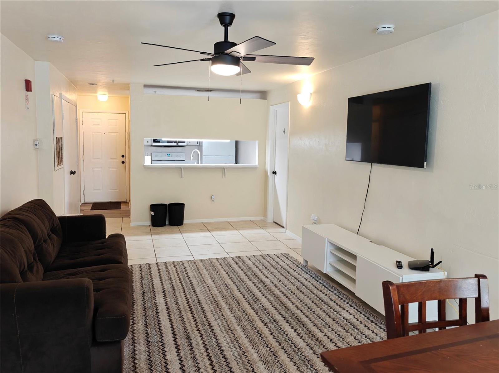 Image 5 of 19 For 4000 23rd Street 5-207 Room