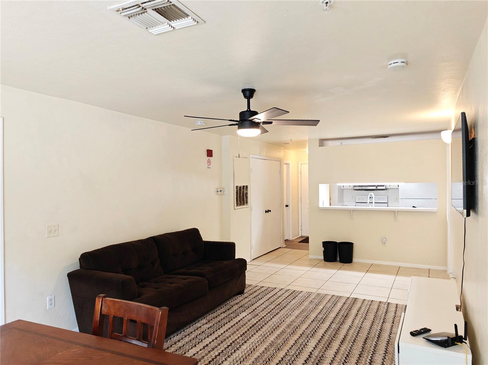 Image 6 of 19 For 4000 23rd Street 5-207 Room