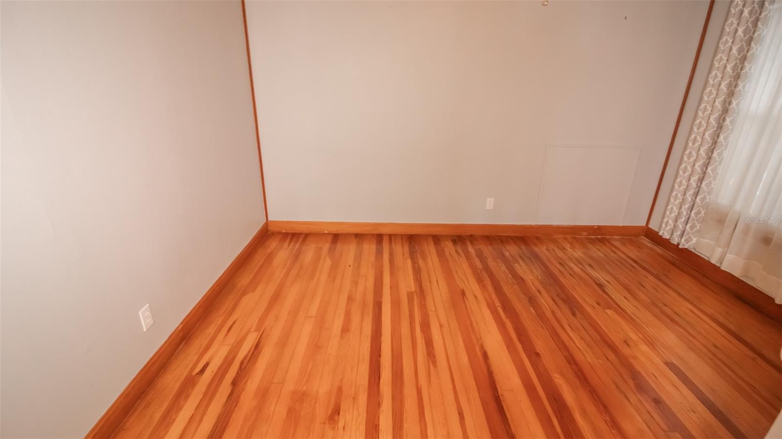 Image 11 of 34 For 7925 221st Street