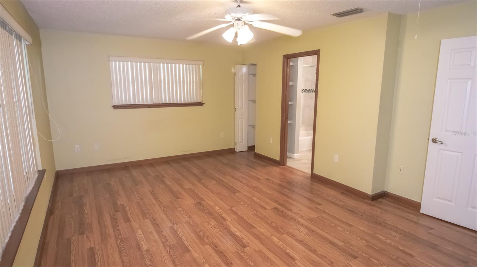 Image 15 of 34 For 7925 221st Street