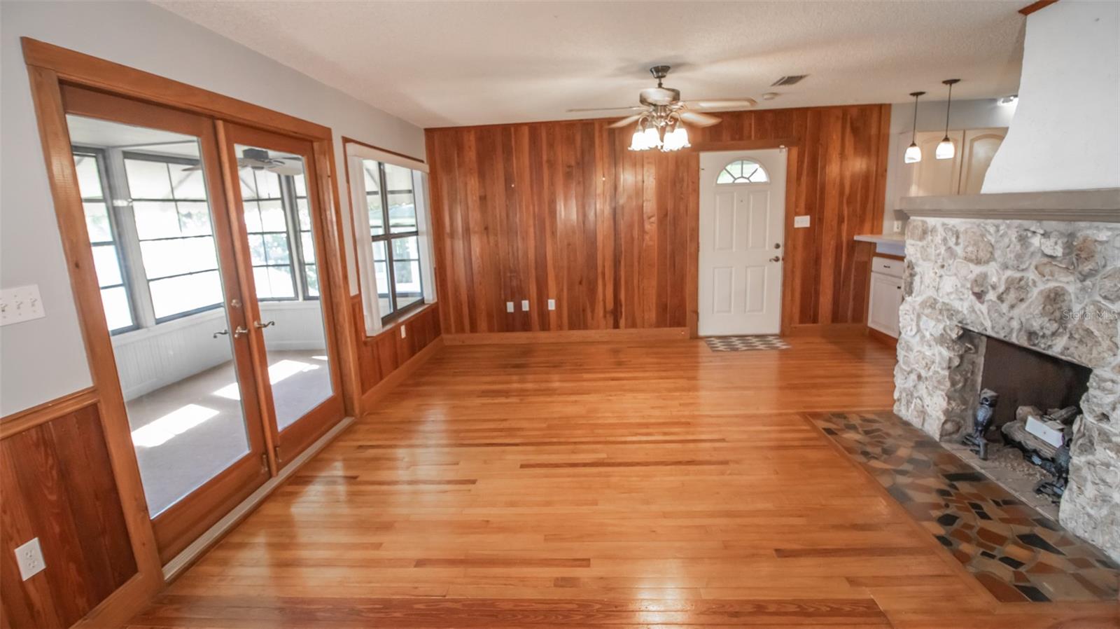 Image 3 of 34 For 7925 221st Street