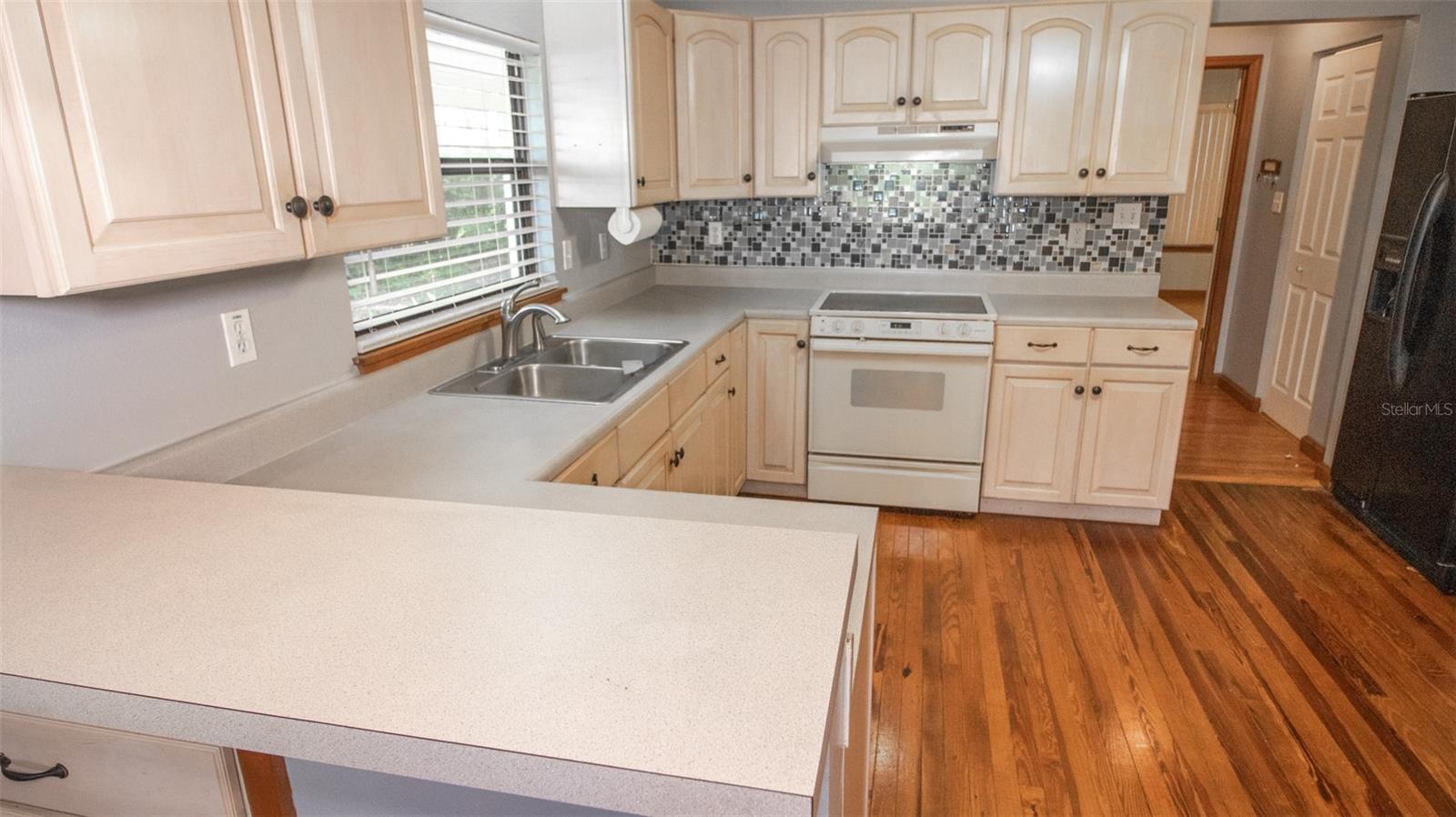 Image 5 of 34 For 7925 221st Street