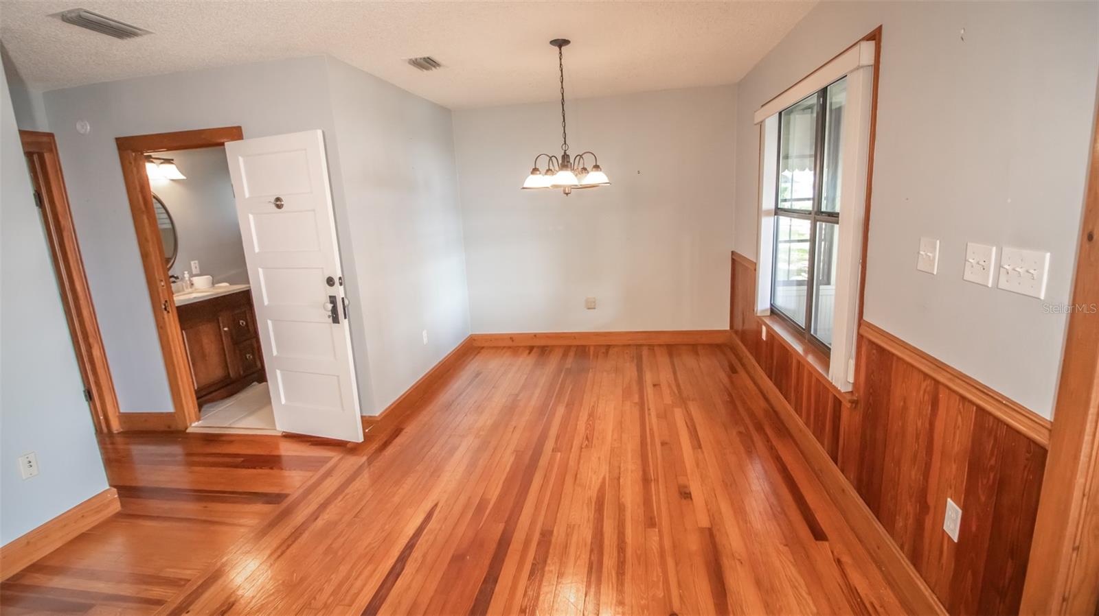Image 8 of 34 For 7925 221st Street