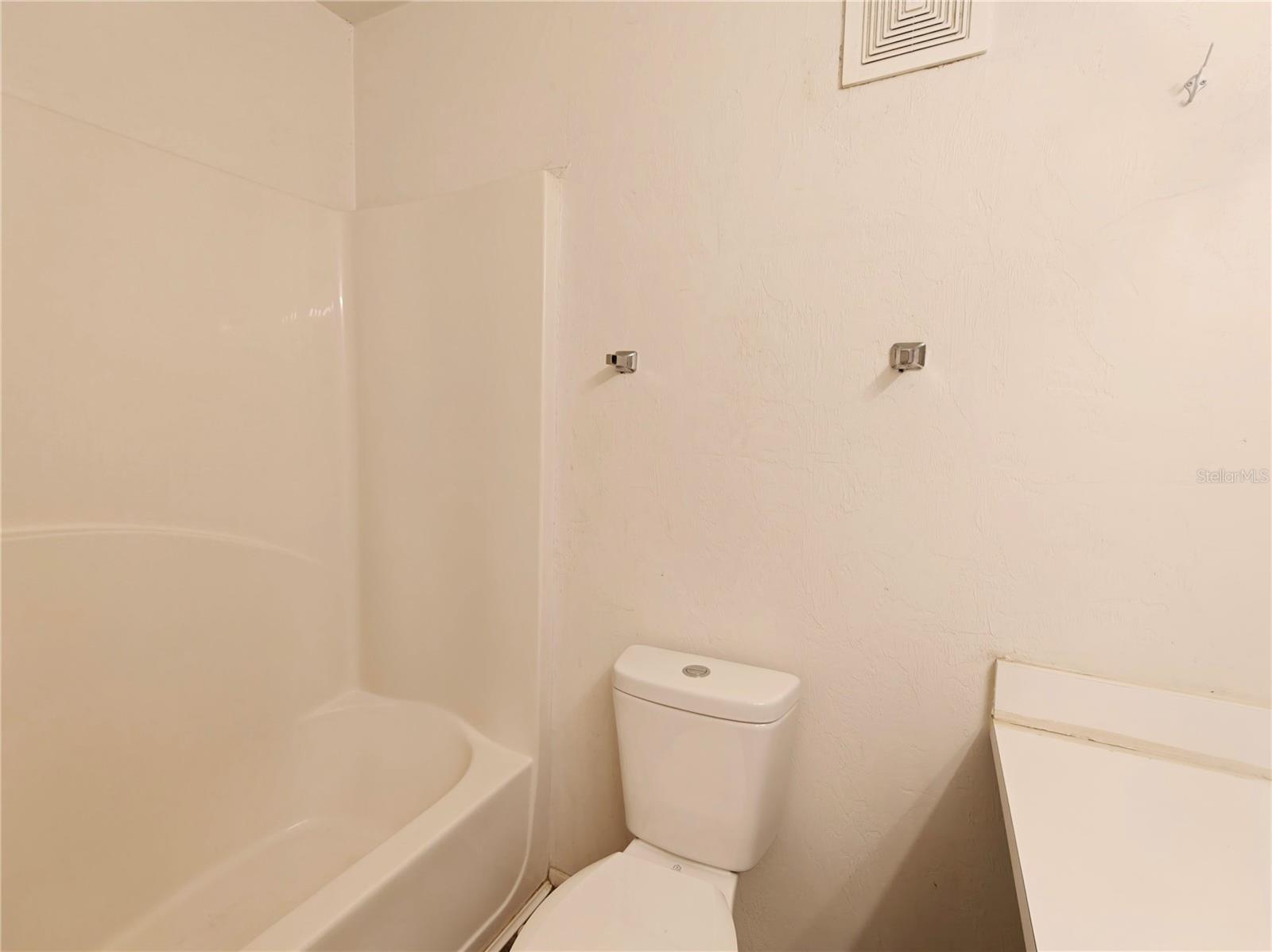 Image 20 of 21 For 4000 23rd Street 5-207 Room