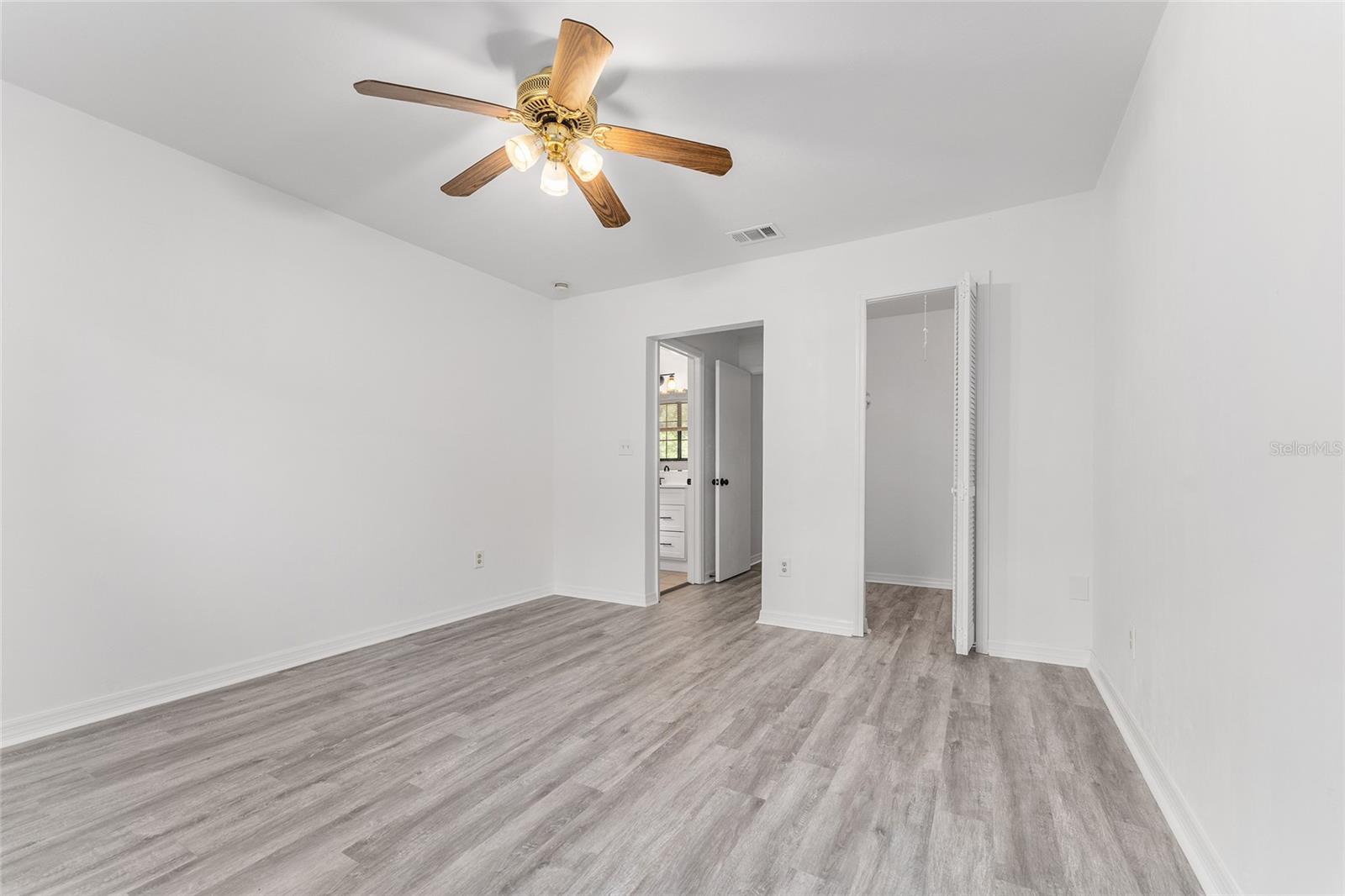 Image 18 of 26 For 917 56th Terrace