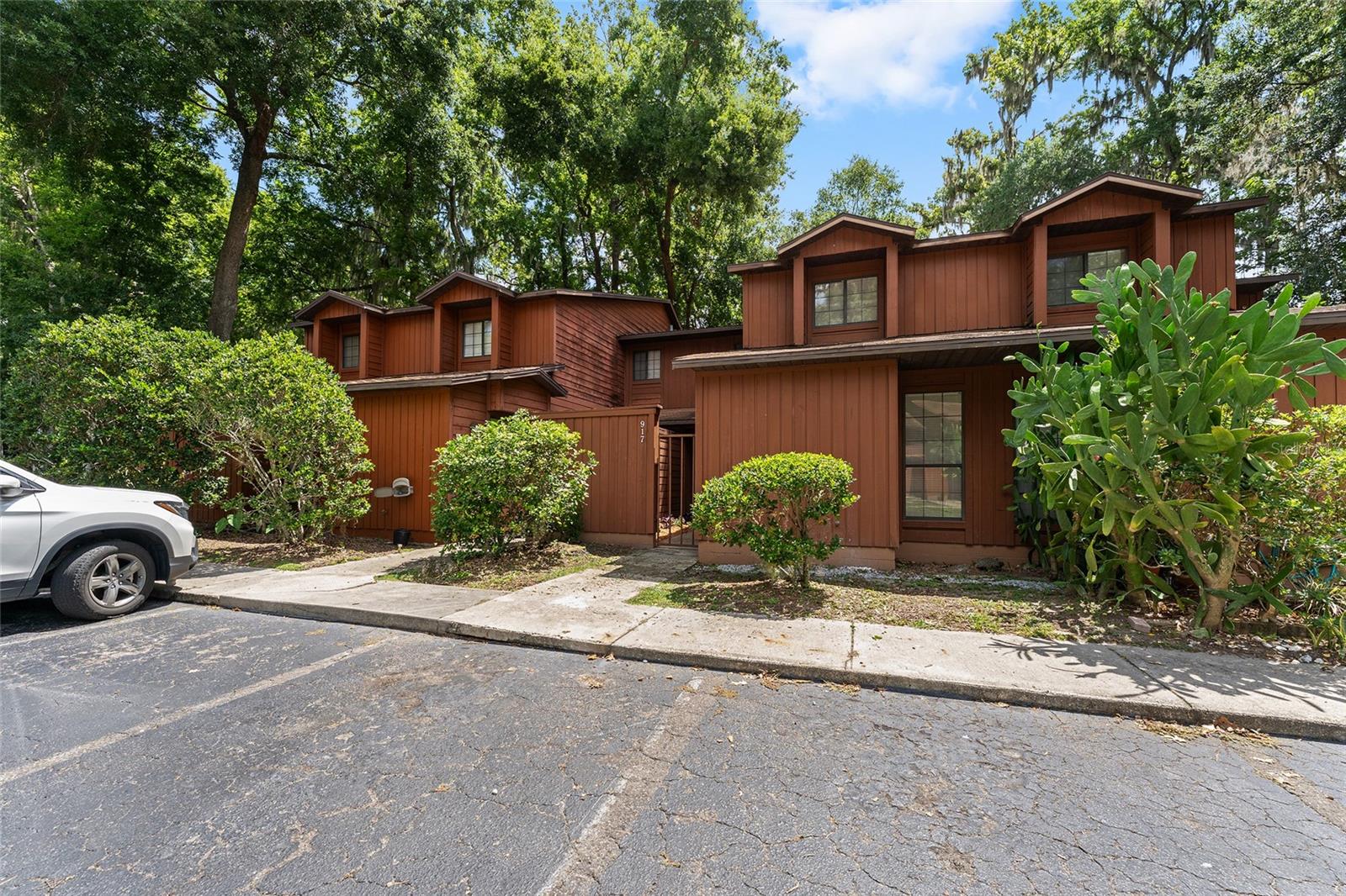 Image 2 of 26 For 917 56th Terrace