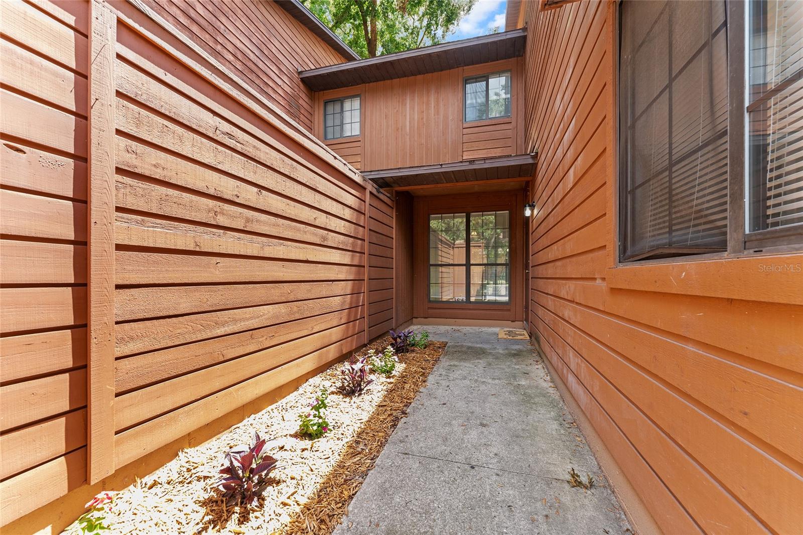 Image 4 of 26 For 917 56th Terrace