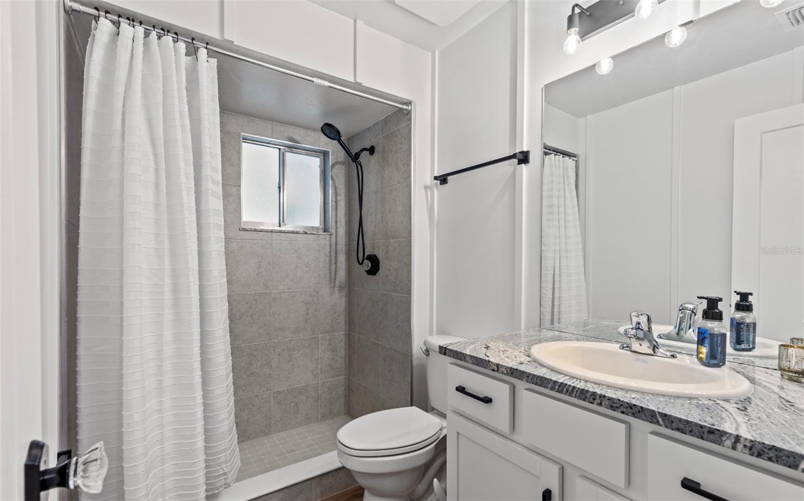 Image 16 of 23 For 4520 43rd Place