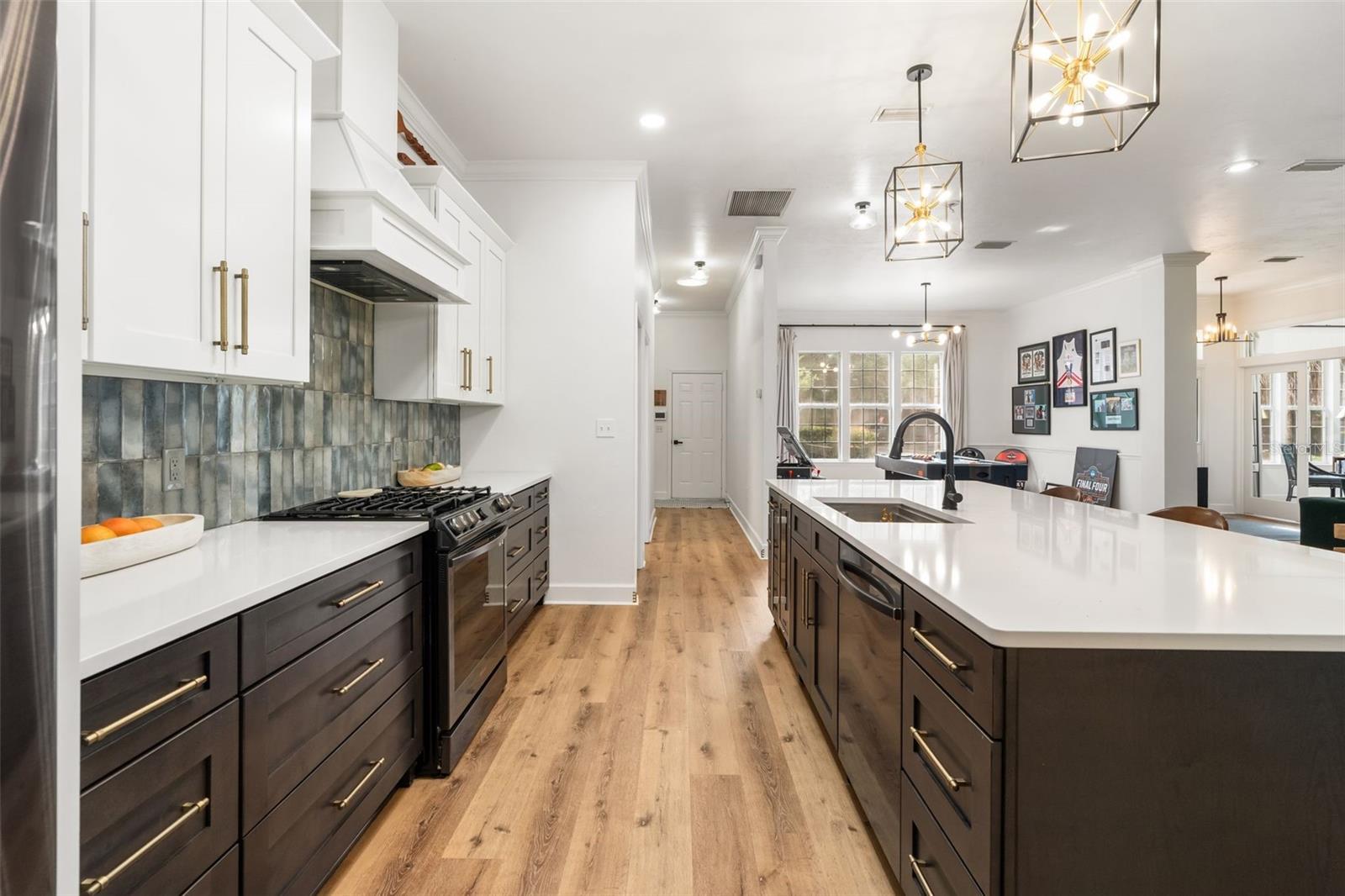 Image 10 of 40 For 6326 90th Street