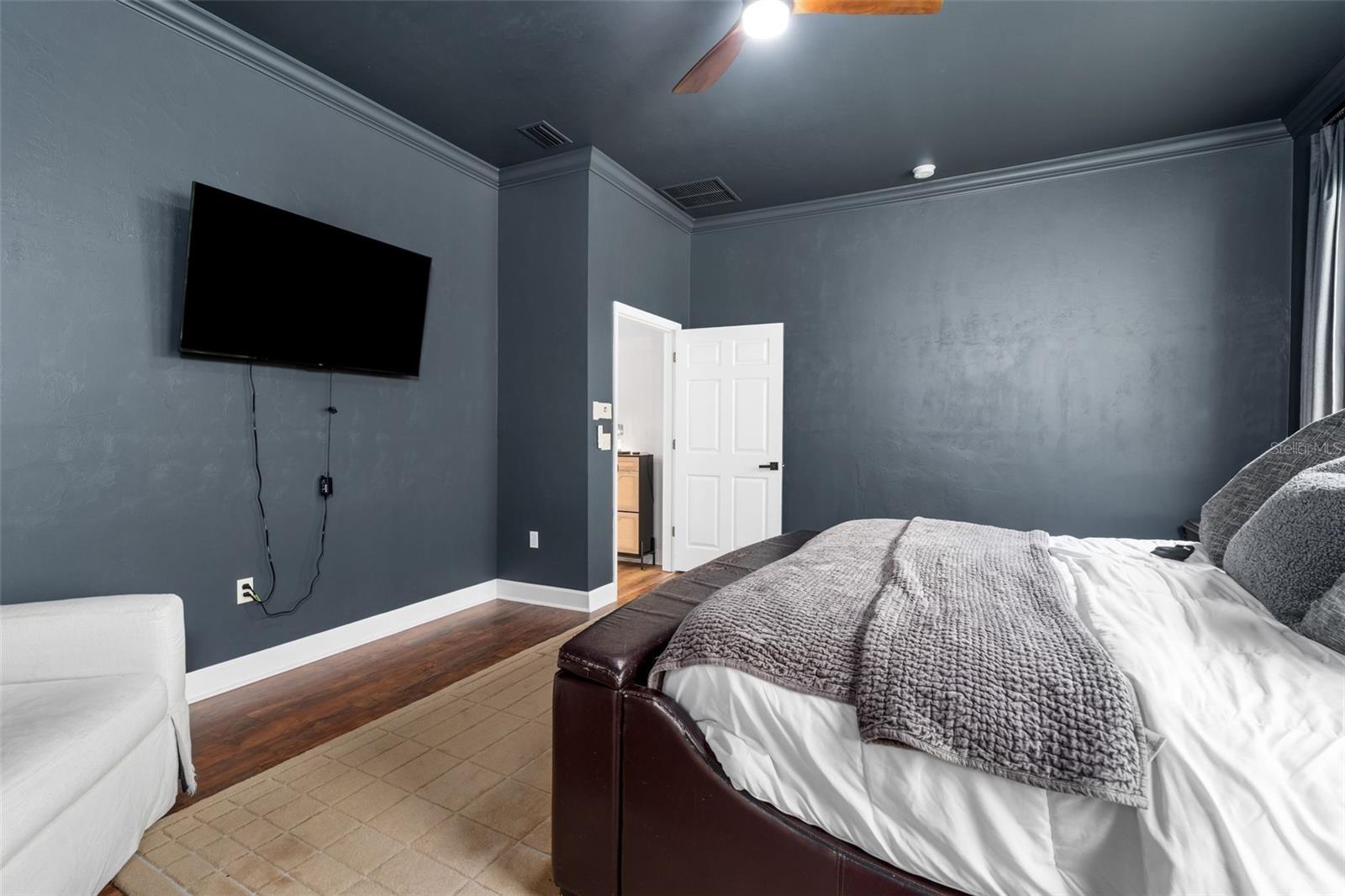 Image 21 of 40 For 6326 90th Street