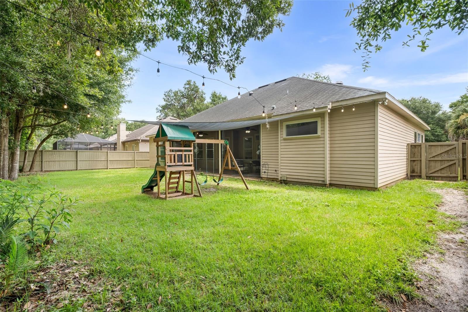 Image 33 of 40 For 6326 90th Street