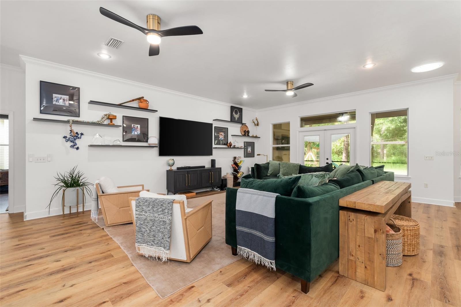 Image 5 of 40 For 6326 90th Street
