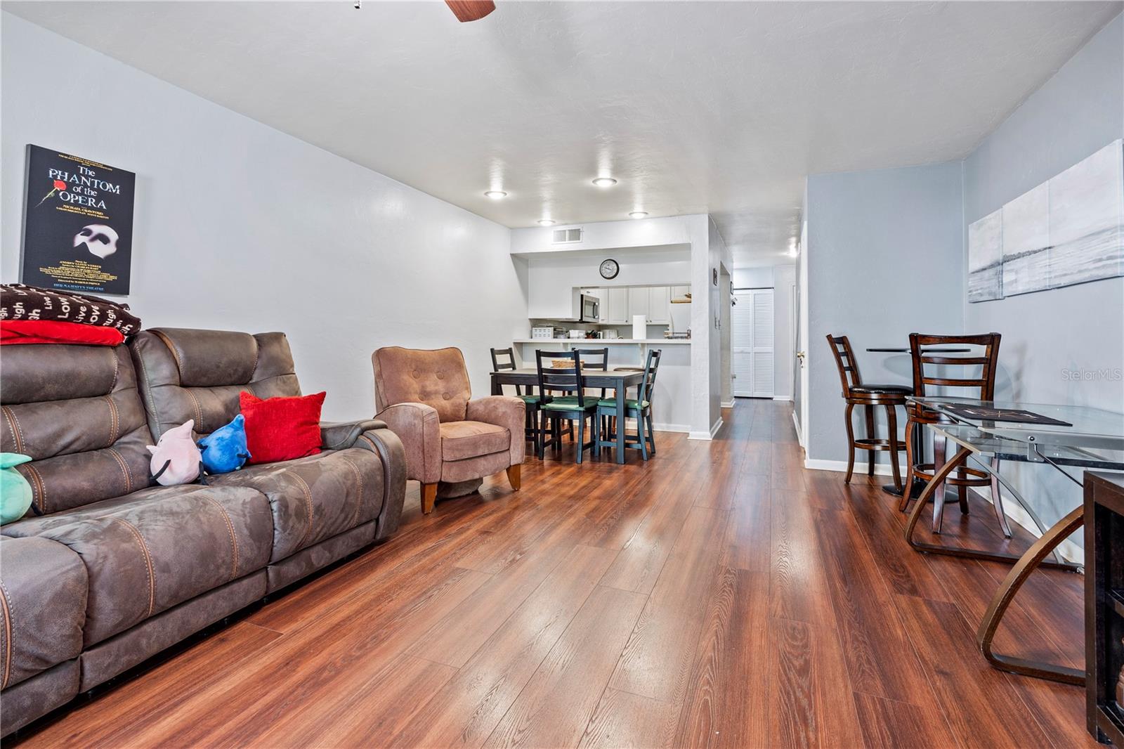 Image 18 of 33 For 1452 25th Place D4
