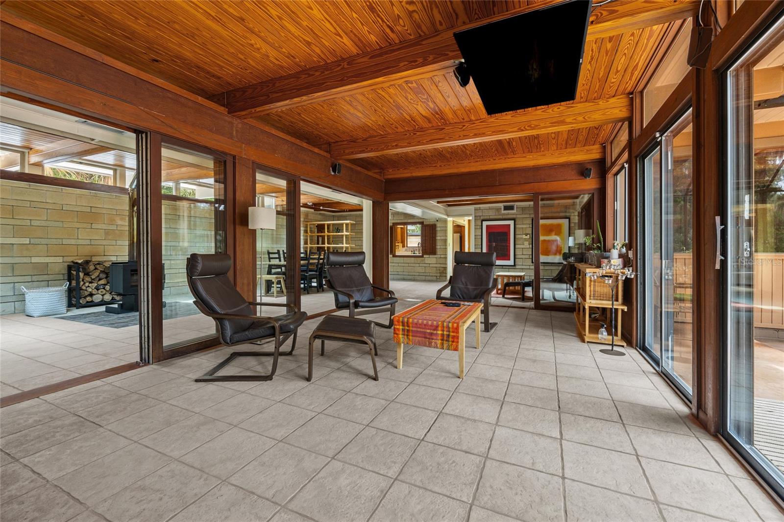 Image 33 of 49 For 32 43rd Terrace