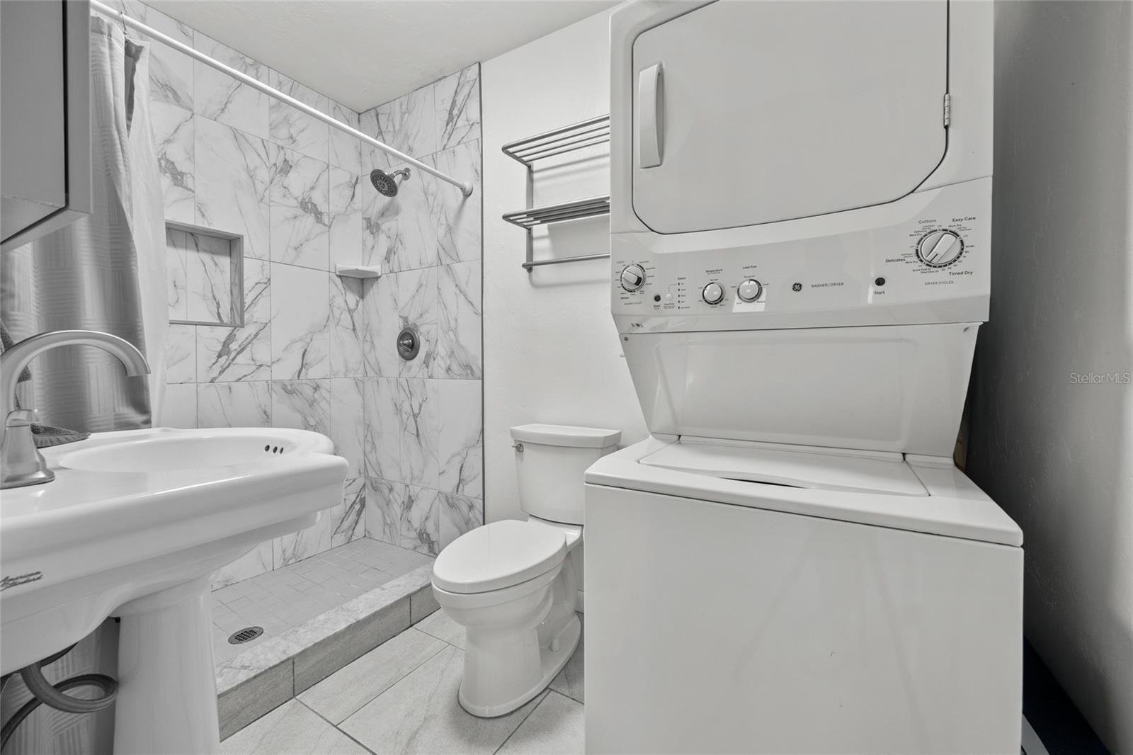 Image 14 of 36 For 601 36th Drive