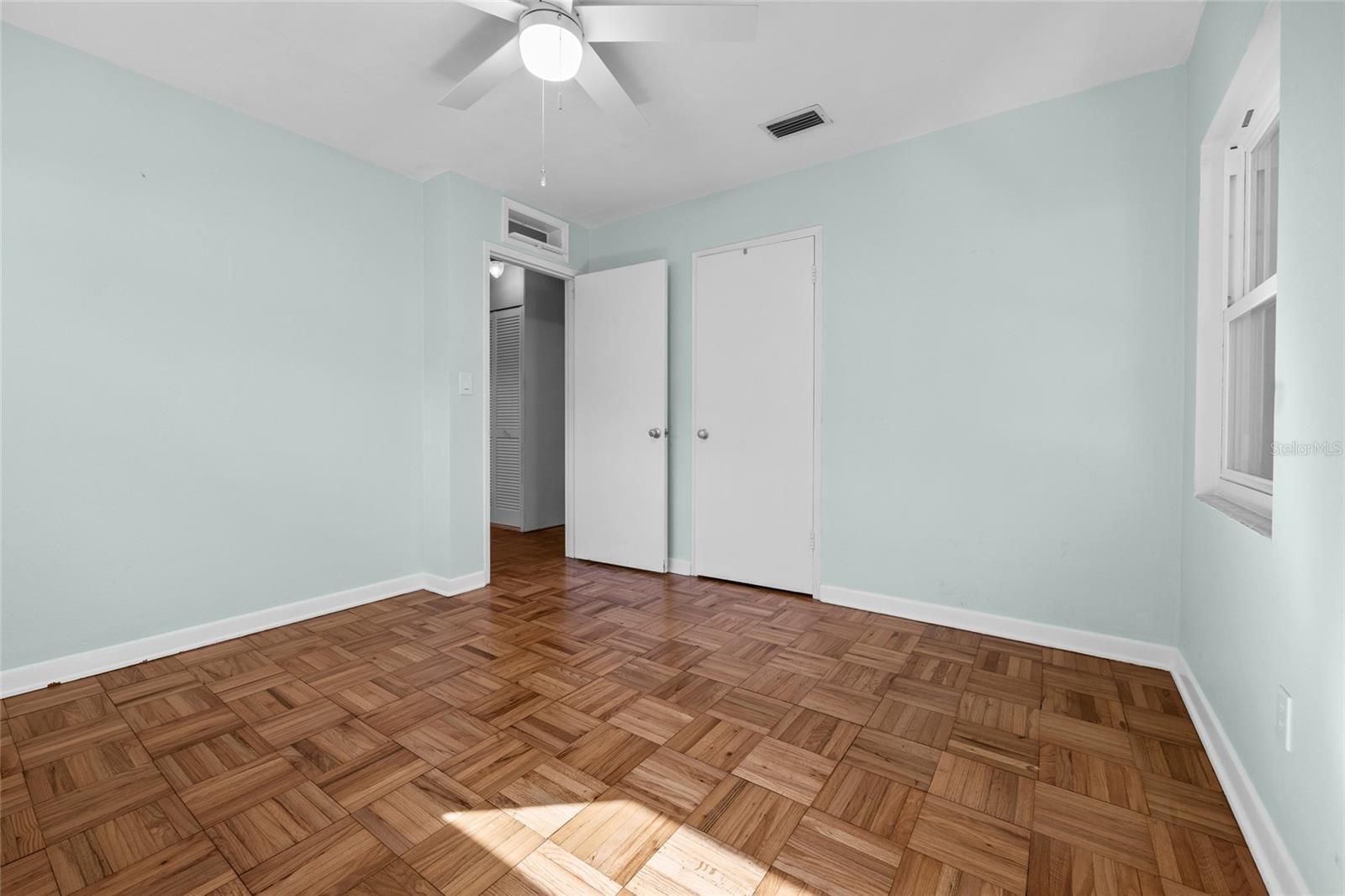 Image 17 of 36 For 601 36th Drive