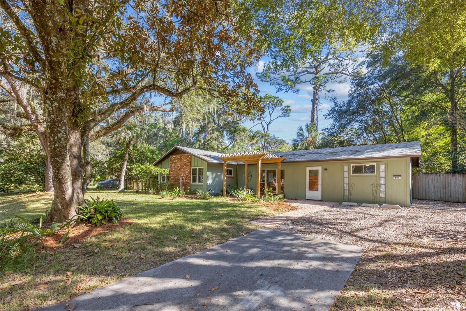 Image 26 of 36 For 601 36th Drive