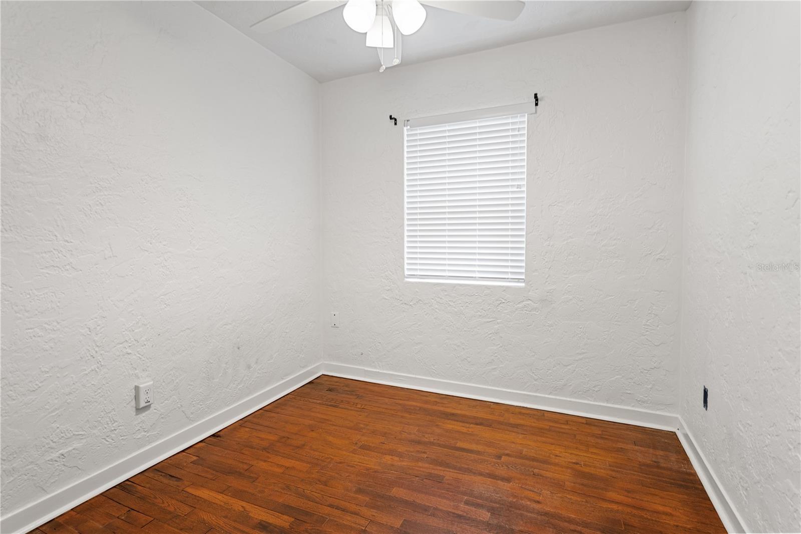 Image 13 of 21 For 1316 9th Street