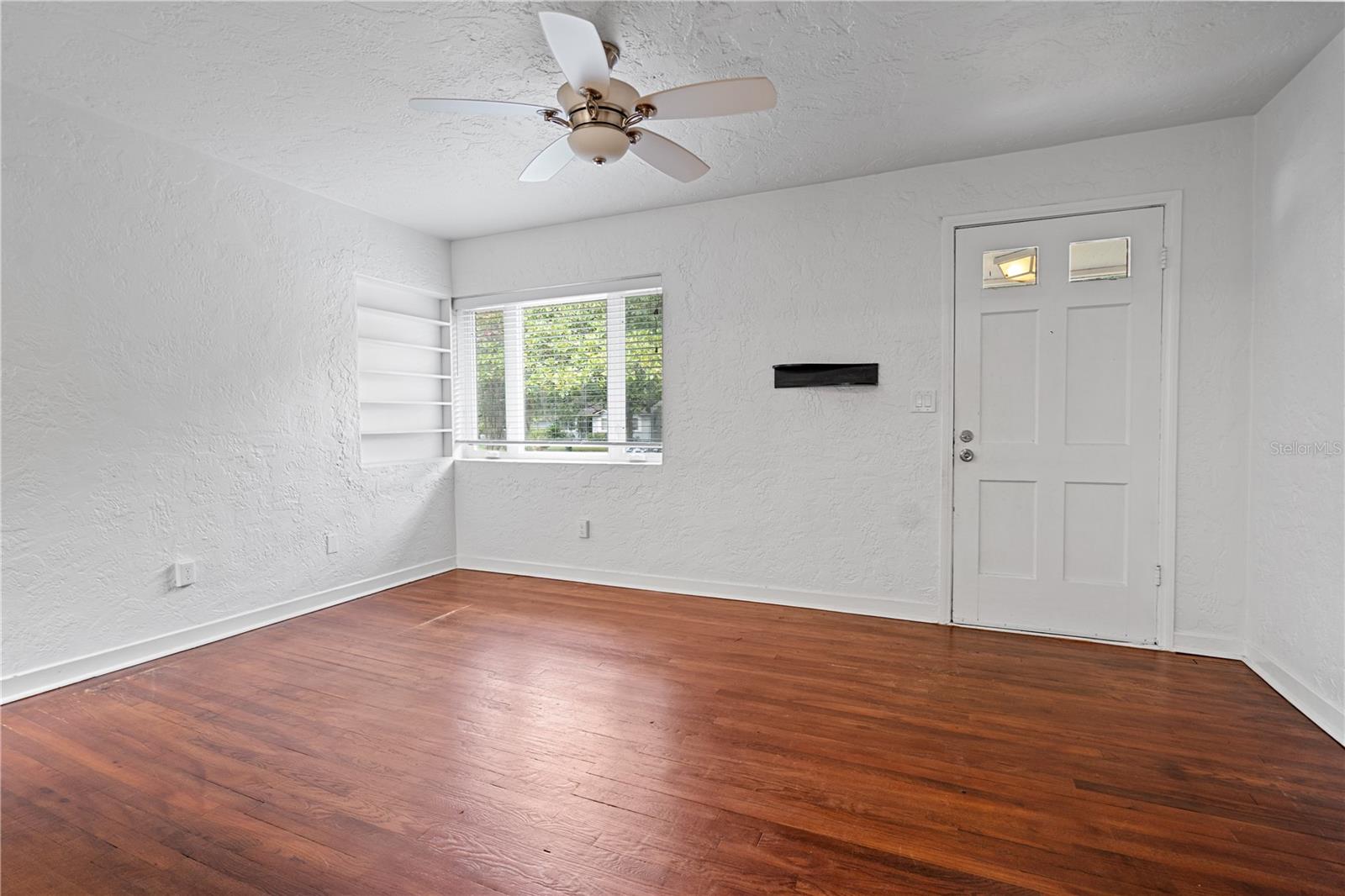 Image 3 of 21 For 1316 9th Street