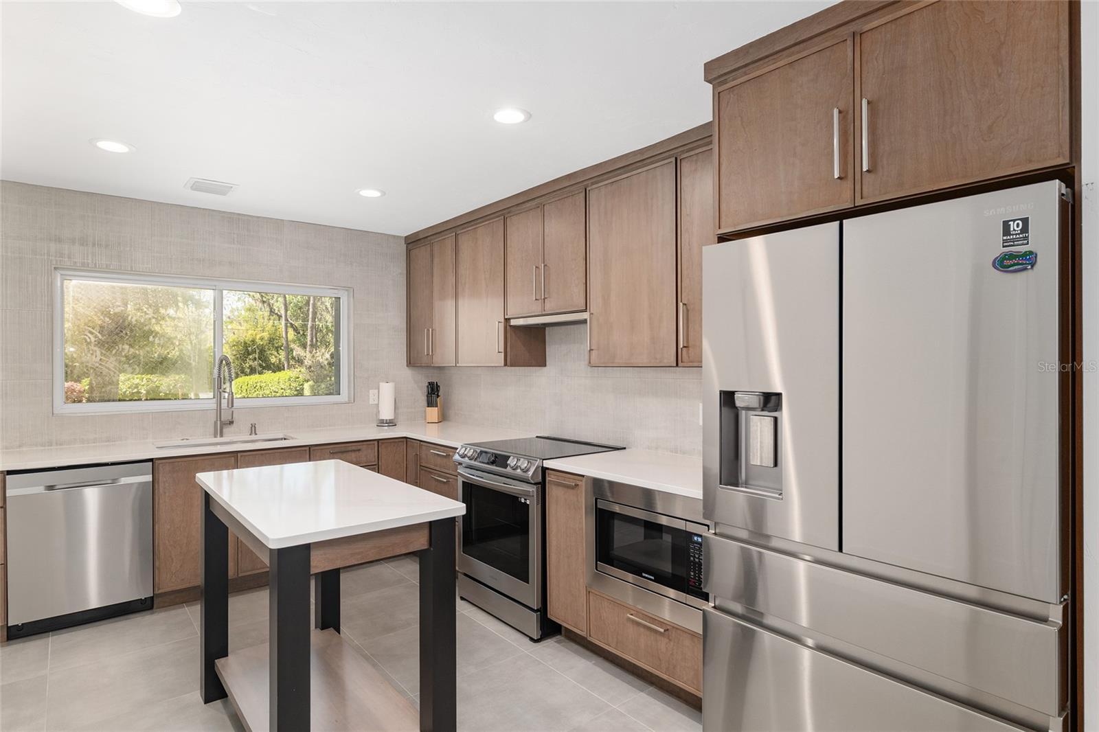 Image 12 of 68 For 601 23rd Street