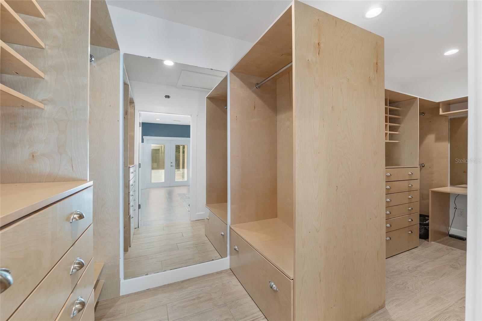 Image 36 of 68 For 601 23rd Street