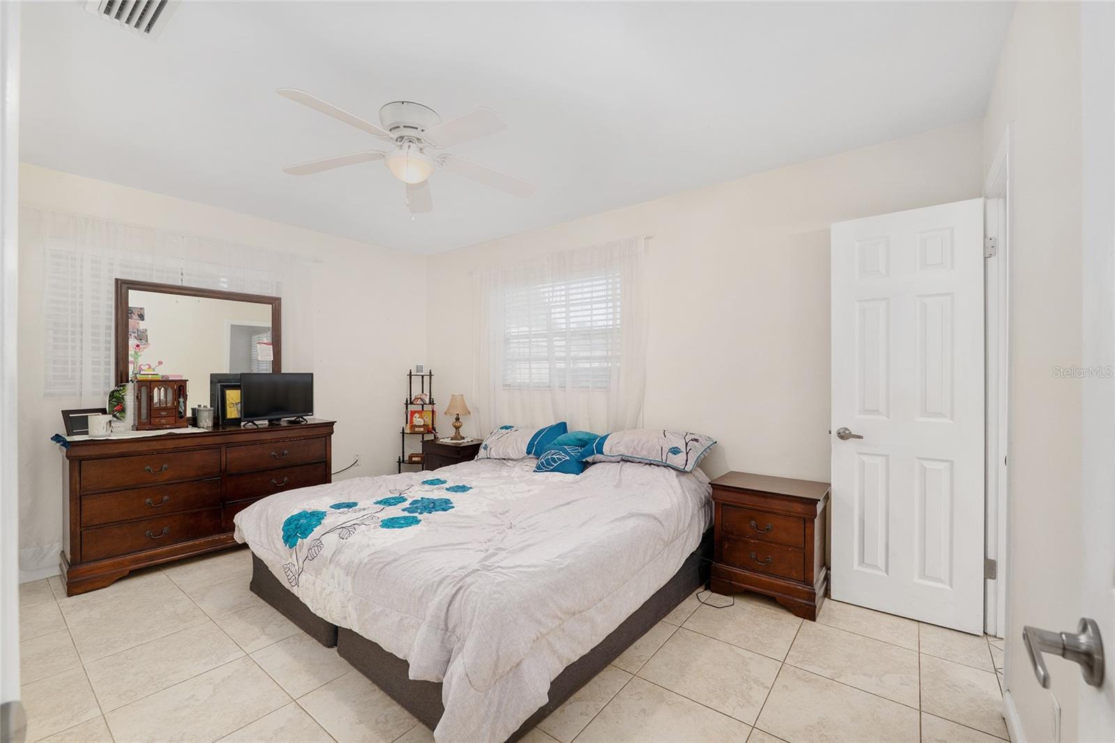 Image 18 of 44 For 3331 30th Avenue