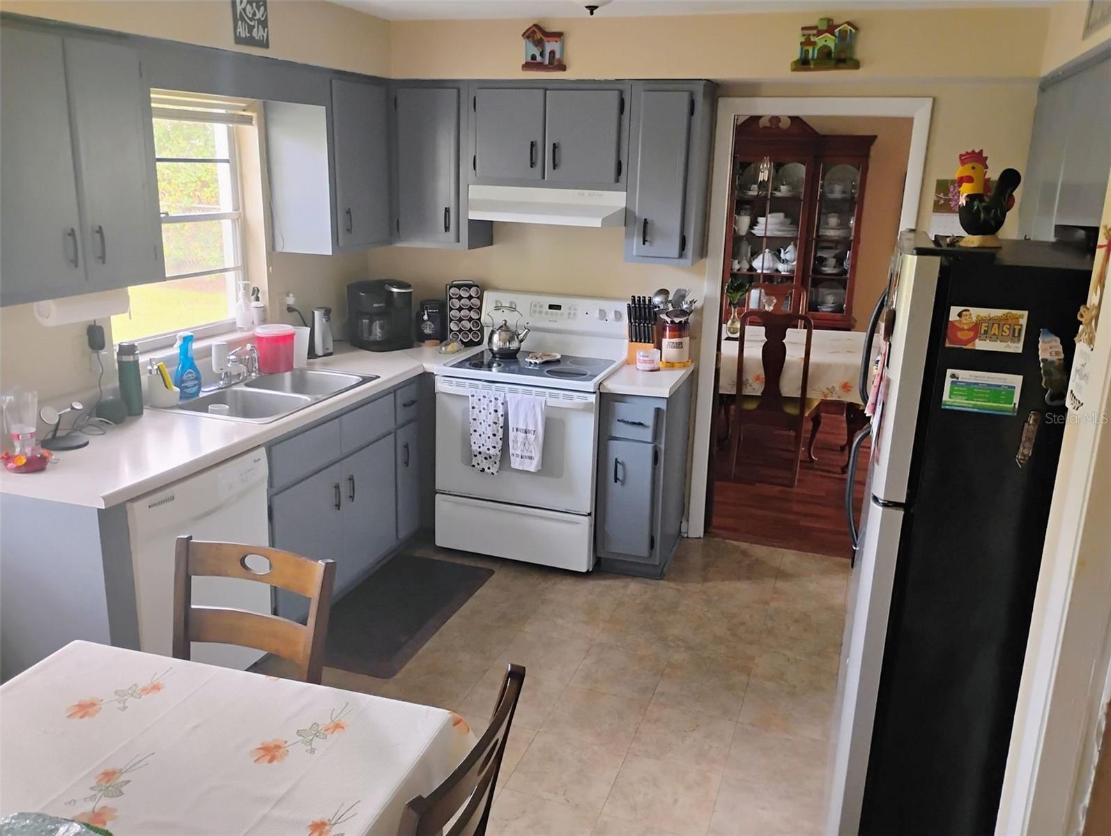Image 4 of 20 For 1420 46th Terrace