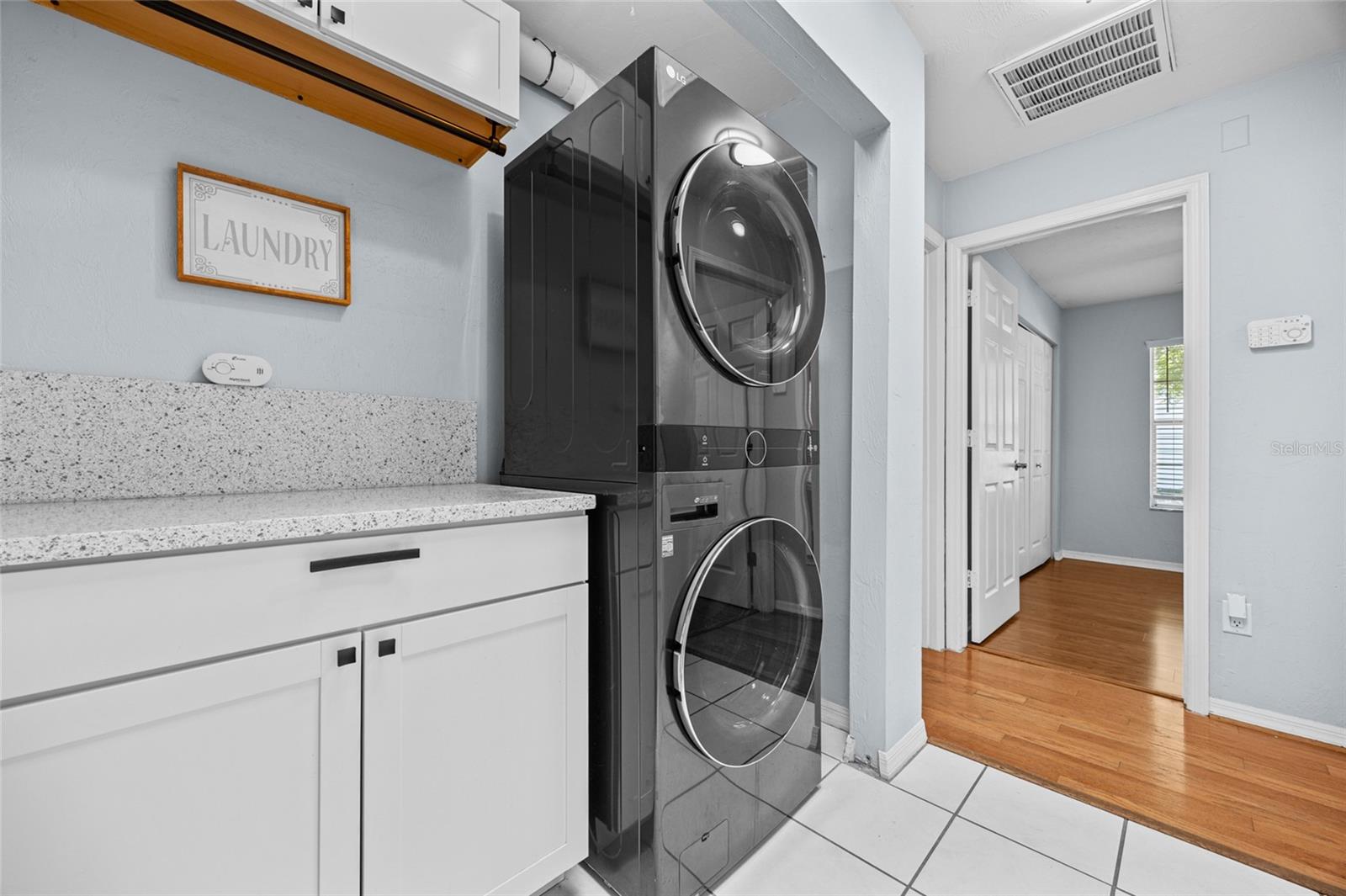 Image 21 of 26 For 2829 39th Avenue