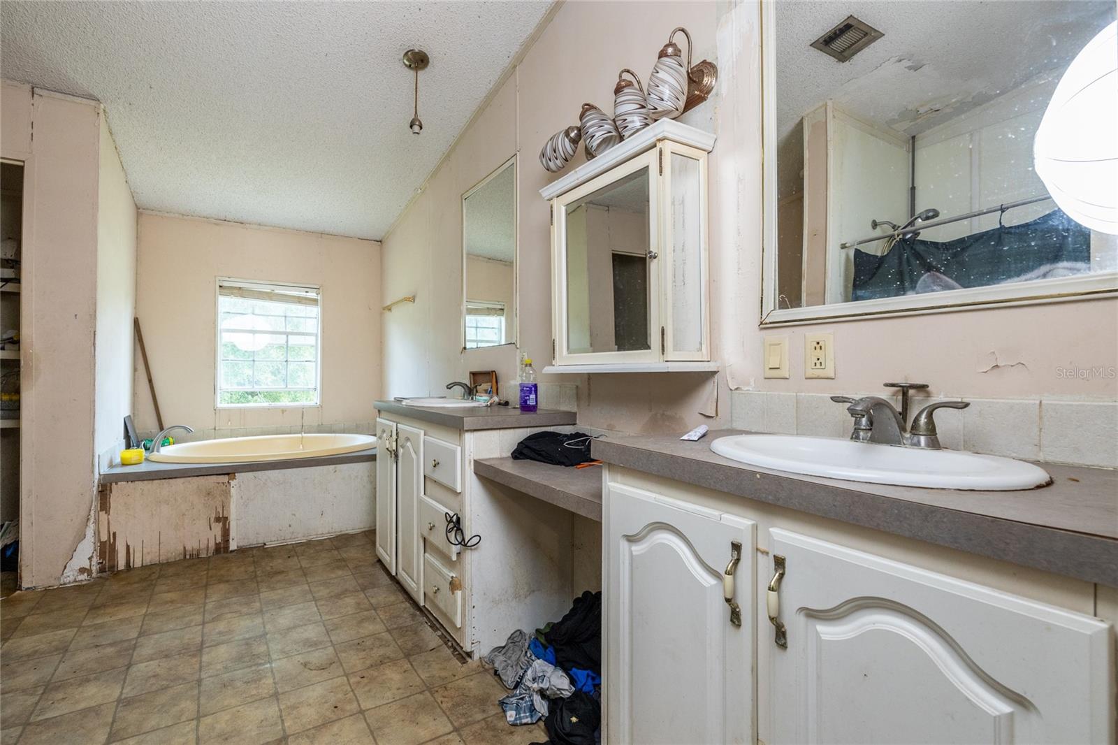 Image 15 of 27 For 506 Cottonfield Lane