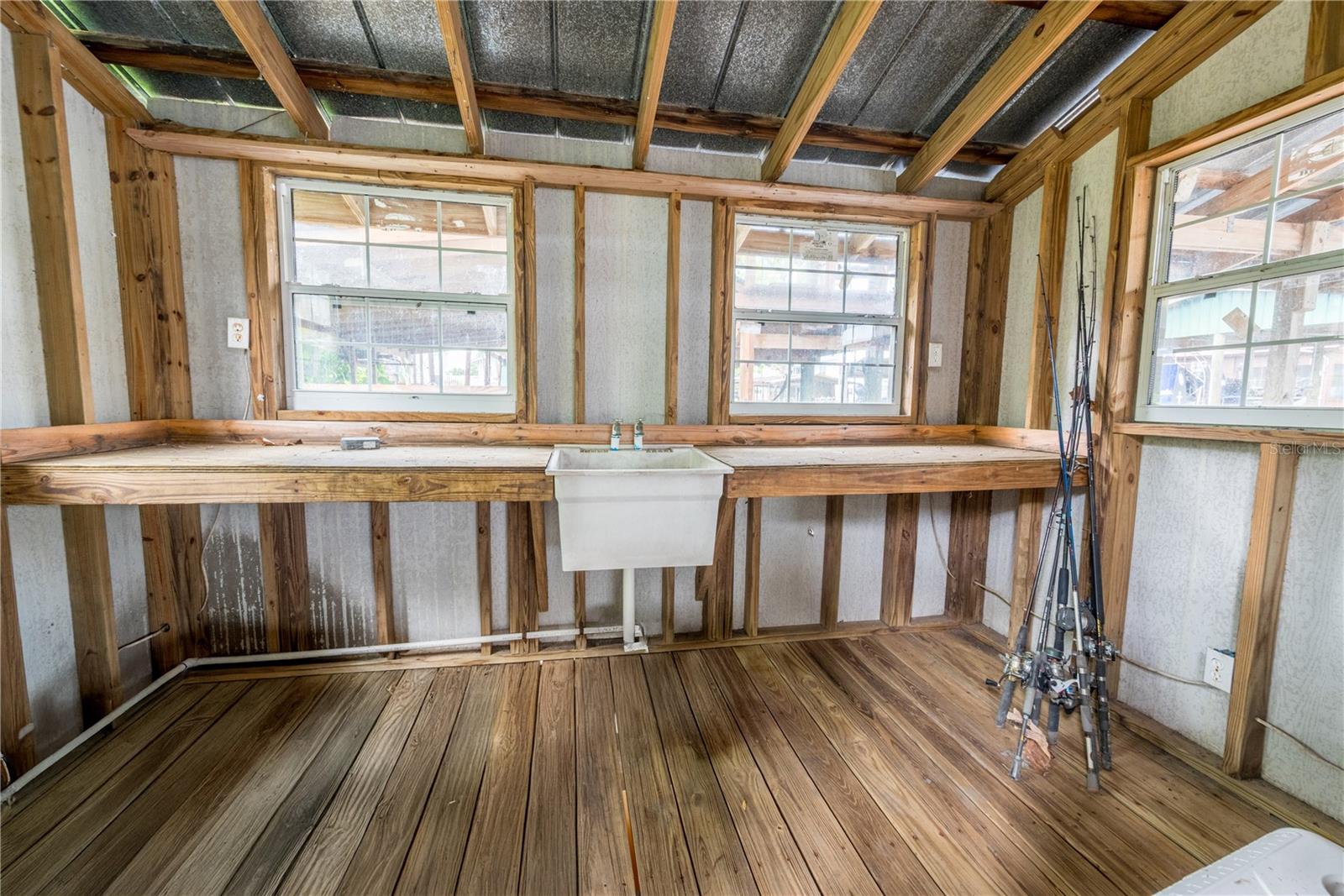 Image 13 of 50 For 78 901 Avenue