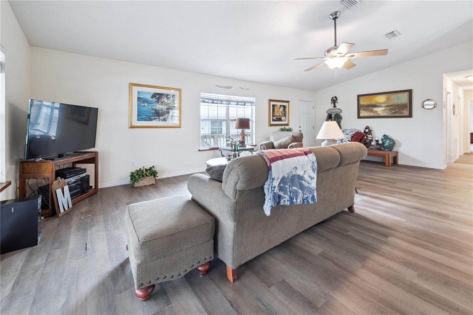 Image 35 of 50 For 78 901 Avenue