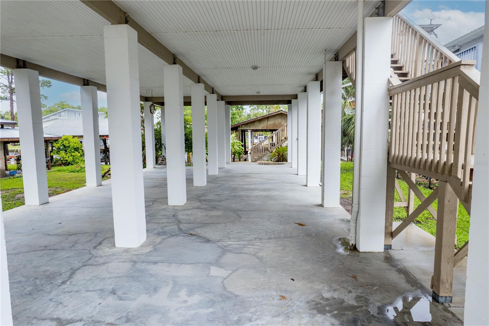 Image 4 of 50 For 78 901 Avenue